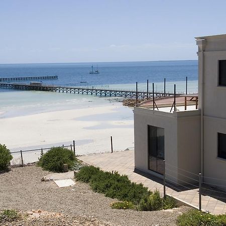 Cliff House Beachfront Villas ムーンタ エクステリア 写真