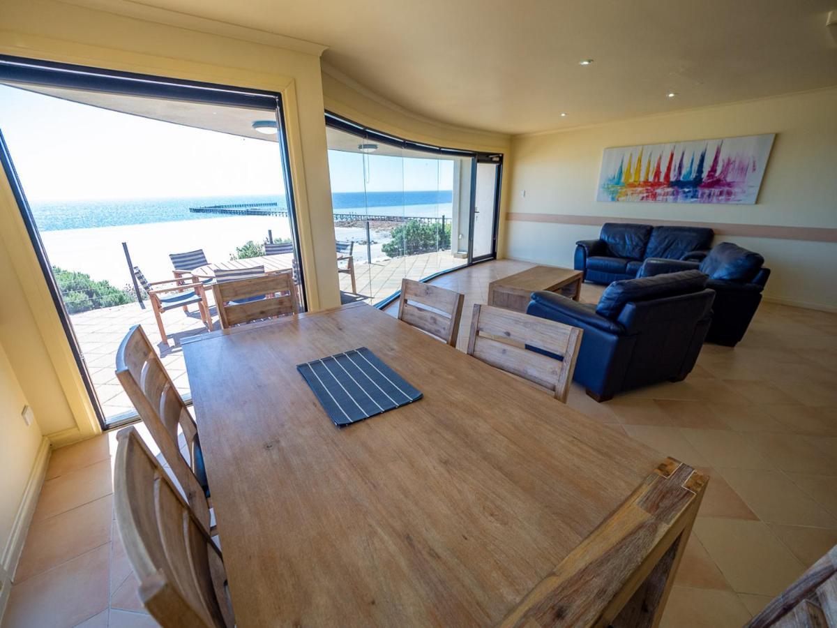 Cliff House Beachfront Villas ムーンタ エクステリア 写真