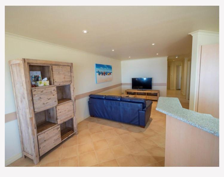 Cliff House Beachfront Villas ムーンタ エクステリア 写真