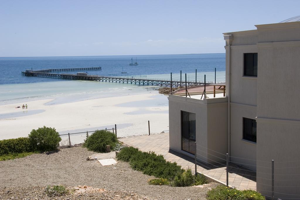 Cliff House Beachfront Villas ムーンタ エクステリア 写真