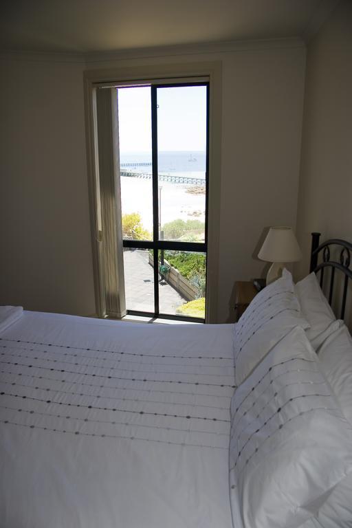 Cliff House Beachfront Villas ムーンタ 部屋 写真